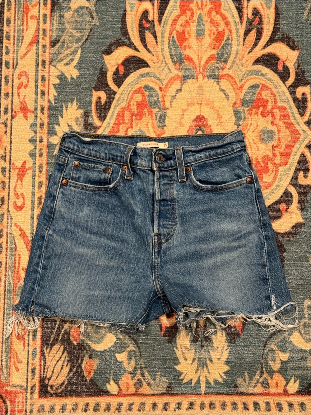 LEVI’S Premium Blue Denim Wedgie Straight Cutoff Jean Shorts
